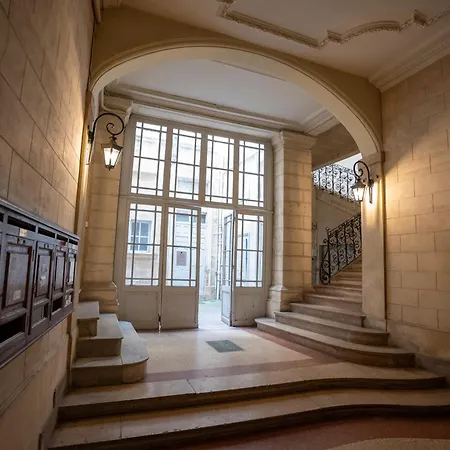 Le Perchoir De La Prefecture Montpellier